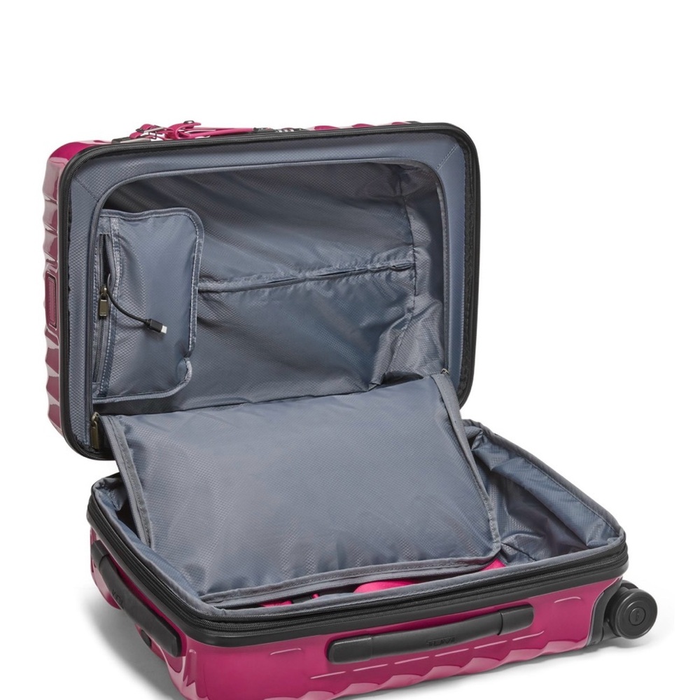 NWT Tumi 19 Degree international expandable 4 wheeled carry-on - Fusha - Picture 9 of 15